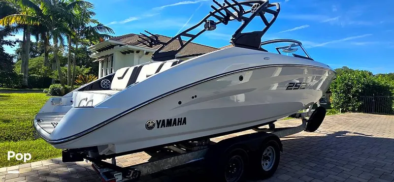 Slide: The Image of Yamaha 252XE 2023 - 16151977