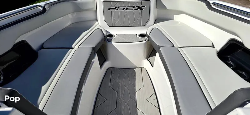 Slide: The Image of Yamaha 252XE 2023 - 16152031