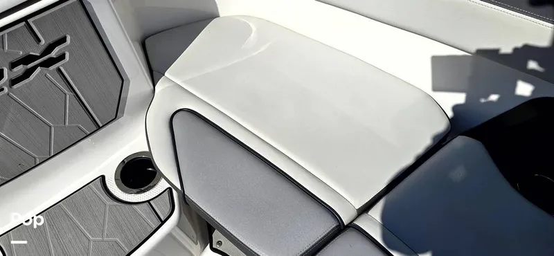 Slide: The Image of Yamaha 252XE 2023 - 16152037