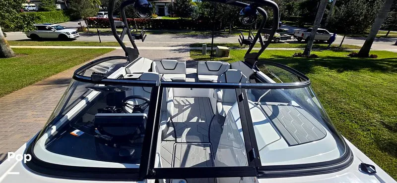 Slide: The Image of Yamaha 252XE 2023 - 16152050