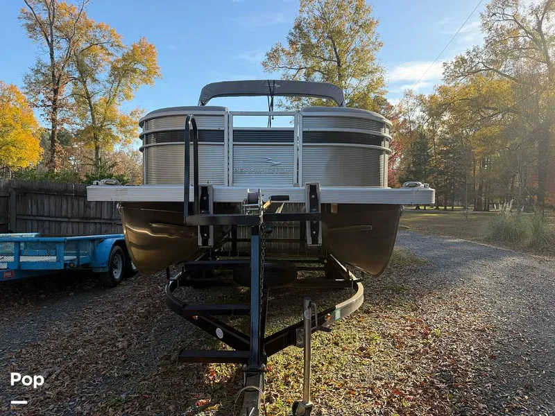 Slide: The Image of Bennington SX20 2022 - 16133893