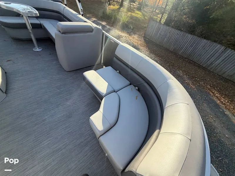 Slide: The Image of Bennington SX20 2022 - 16133955