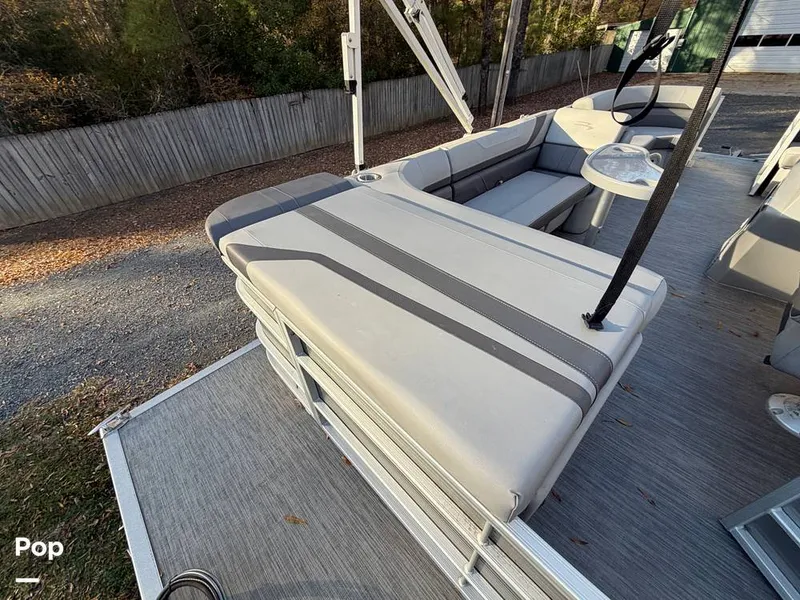 Slide: The Image of Bennington SX20 2022 - 16133960