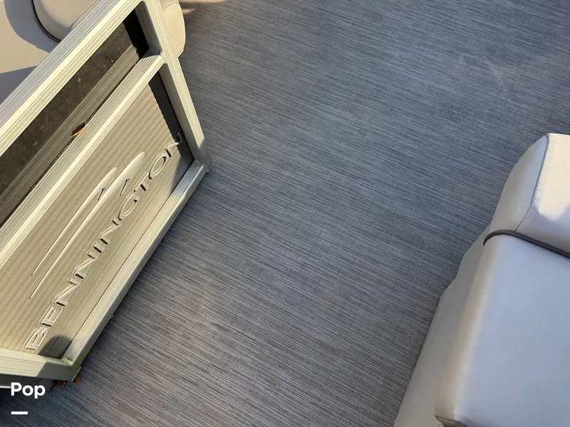 Slide: The Image of Bennington SX20 2022 - 16133964