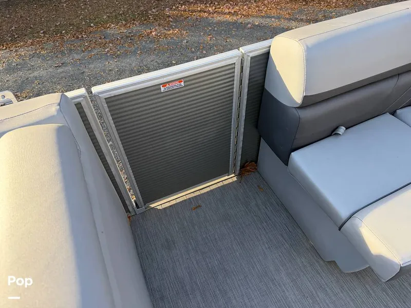 Slide: The Image of Bennington SX20 2022 - 16133965