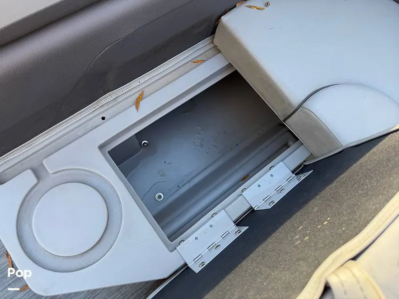 Slide: The Image of Bennington SX20 2022 - 16133970