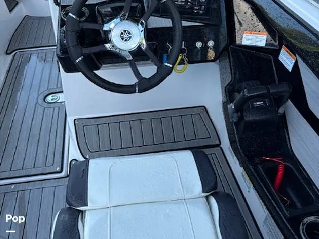 Slide: The Image of Yamaha 222S 2023 - 16094018