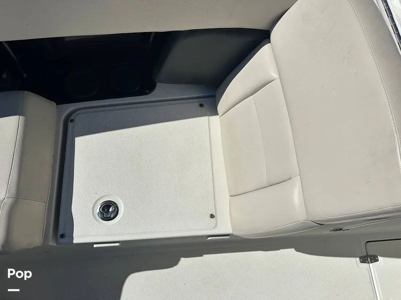 Slide: The Image of Boston Whaler 270 Vantage 2015 - 16189177