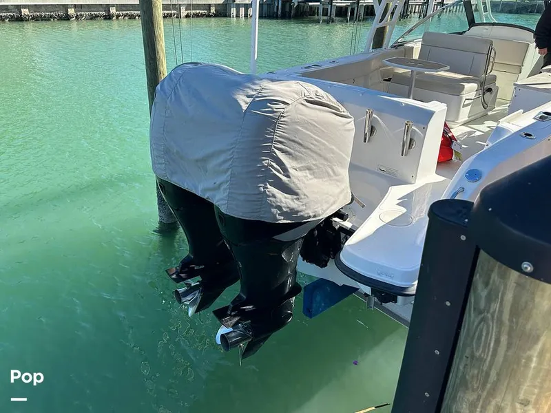 Slide: The Image of Boston Whaler 270 Vantage 2015 - 16189215