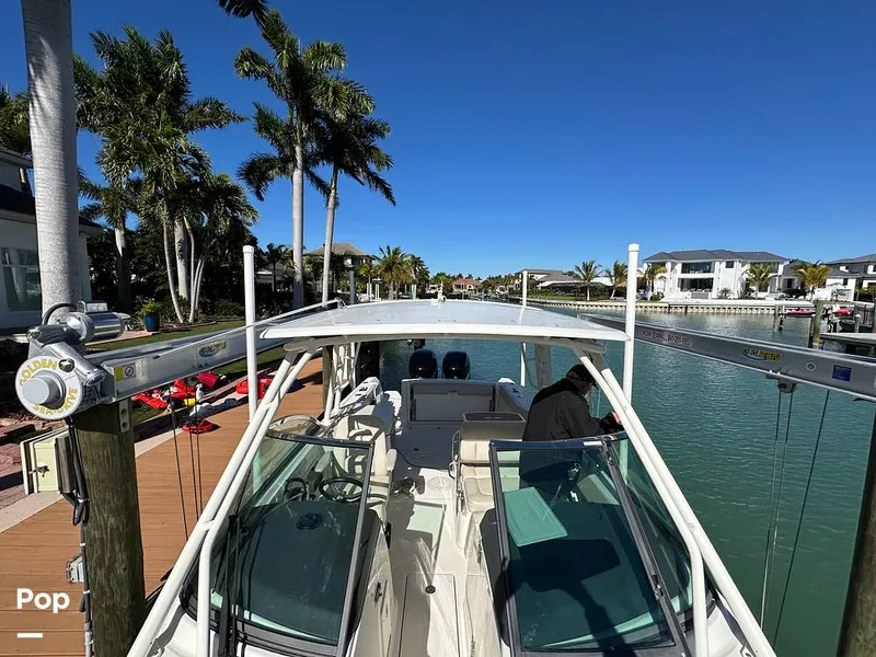 Slide: The Image of Boston Whaler 270 Vantage 2015 - 16189196