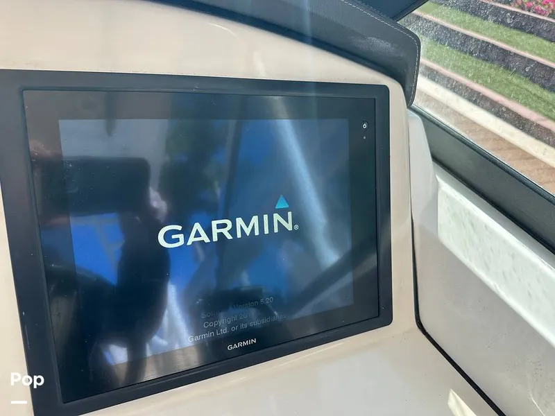 Slide: The Image of Boston Whaler 270 Vantage 2015 - 16189198