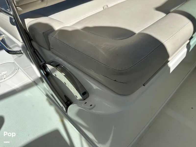 Slide: The Image of Boston Whaler 270 Vantage 2015 - 16189208