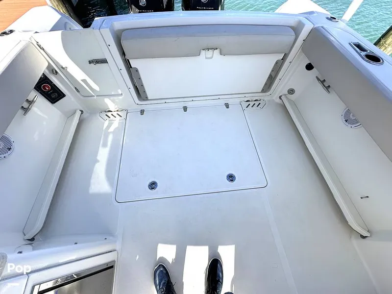 Slide: The Image of Boston Whaler 270 Vantage 2015 - 16189354