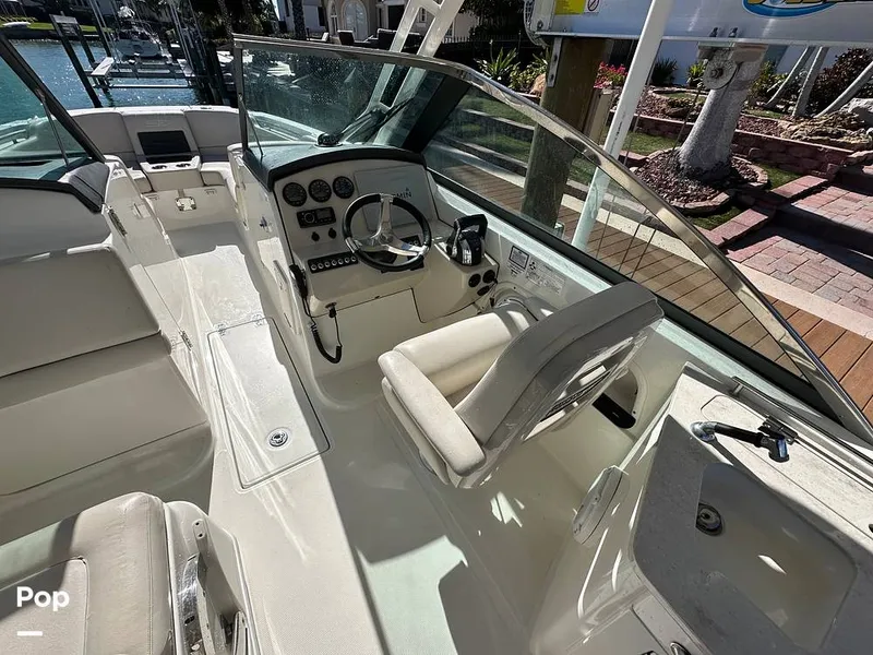Slide: The Image of Boston Whaler 270 Vantage 2015 - 16170141