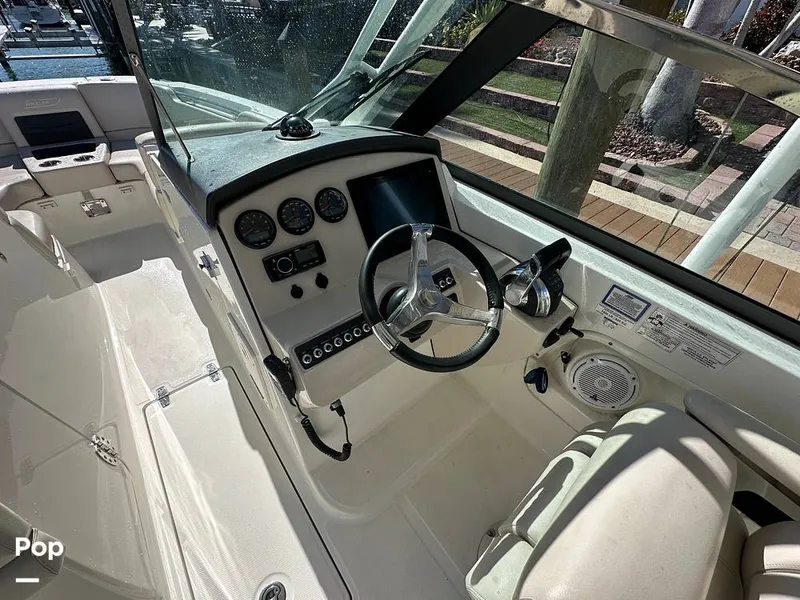 Slide: The Image of Boston Whaler 270 Vantage 2015 - 16170146