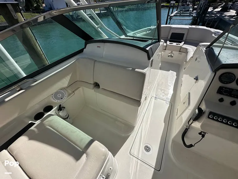 Slide: The Image of Boston Whaler 270 Vantage 2015 - 16170151