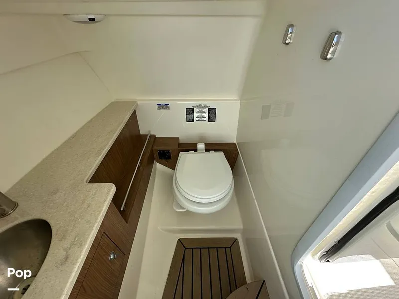 Slide: The Image of Boston Whaler 270 Vantage 2015 - 16170155