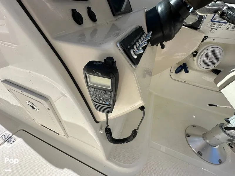 Slide: The Image of Boston Whaler 270 Vantage 2015 - 16170157