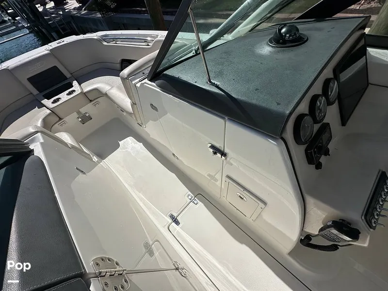 Slide: The Image of Boston Whaler 270 Vantage 2015 - 16170162