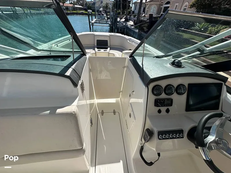 Slide: The Image of Boston Whaler 270 Vantage 2015 - 16170163