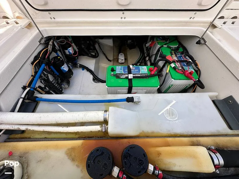 Slide: The Image of Boston Whaler 270 Vantage 2015 - 16170184