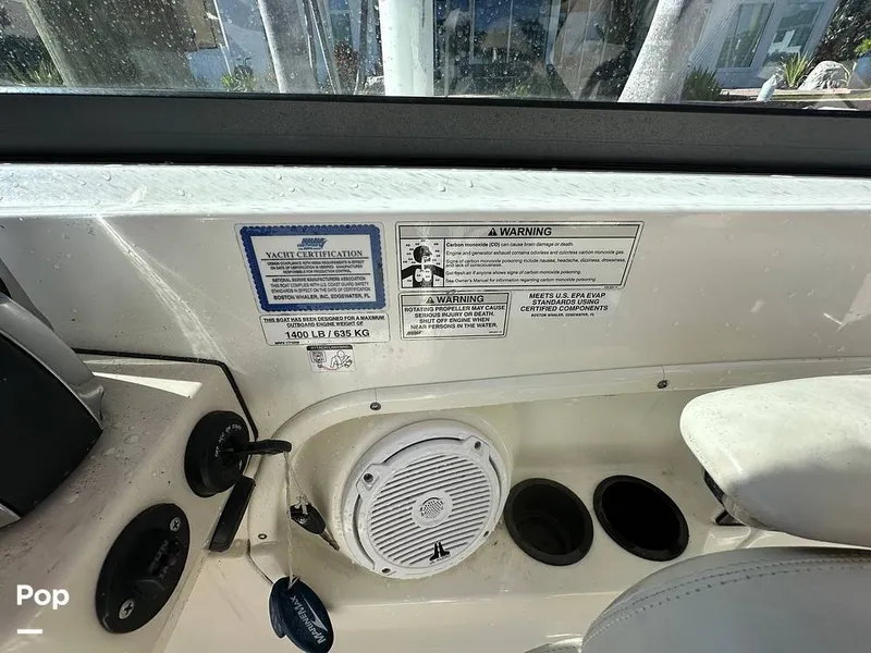 Slide: The Image of Boston Whaler 270 Vantage 2015 - 16170188