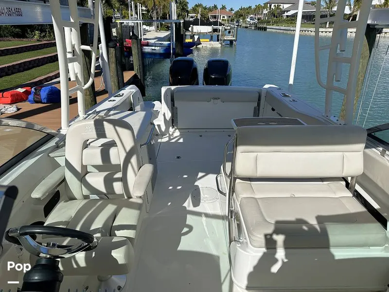 Slide: The Image of Boston Whaler 270 Vantage 2015 - 16189165