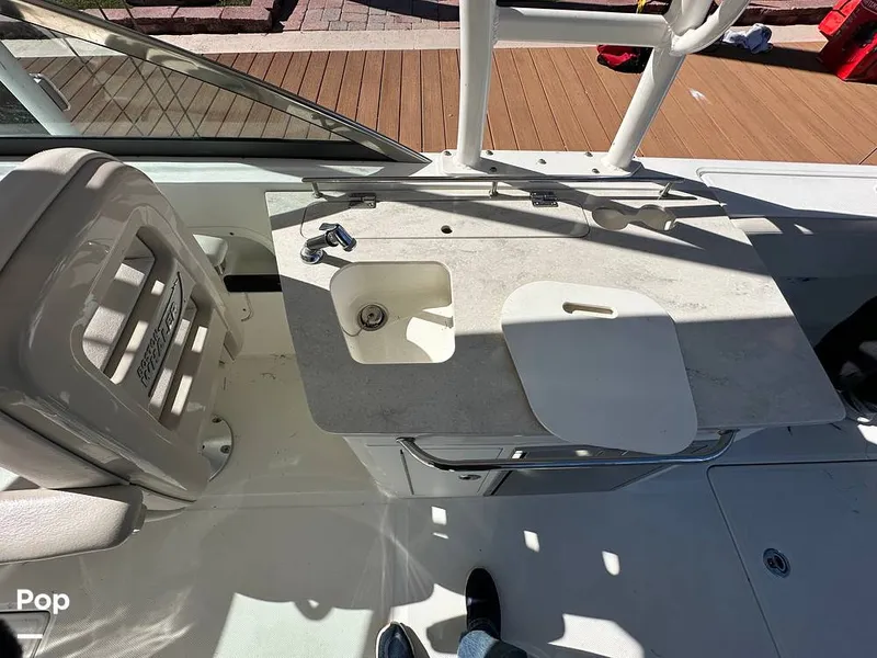 Slide: The Image of Boston Whaler 270 Vantage 2015 - 16189168