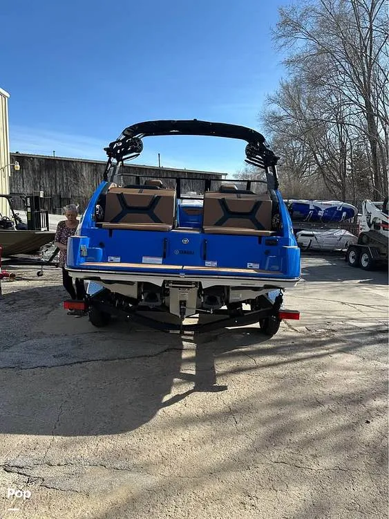 Slide: The Image of Swim Platform With Walk Thru Transom - 16094281