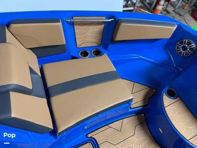 Slide: The Image of Yamaha 222xe 2025 - 16268720