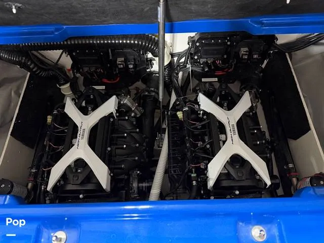 Slide: The Image of Twin engines - 16268731