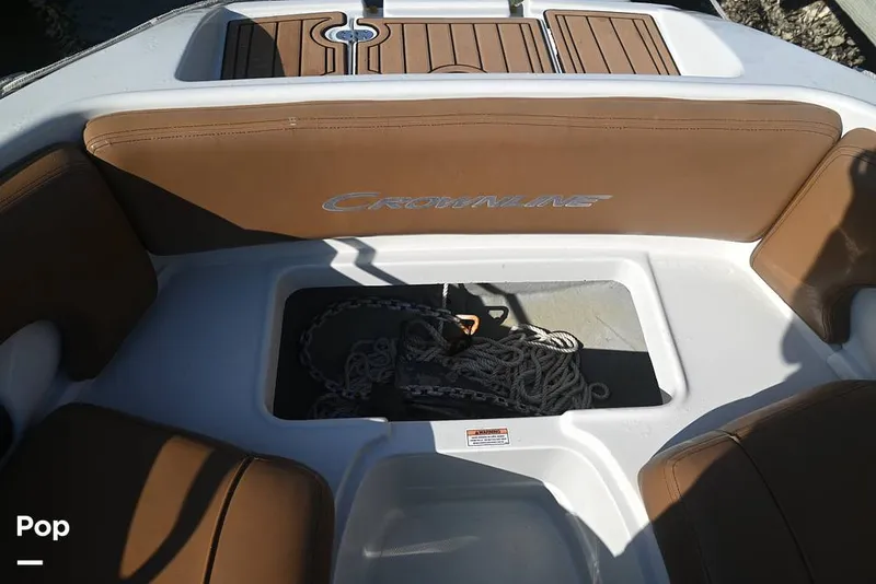Slide: The Image of Crownline Boats E235XS 2023 - 16096564