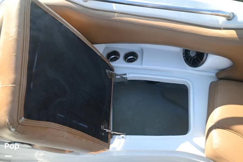 Slide: The Image of Crownline Boats E235XS 2023 - 16096569