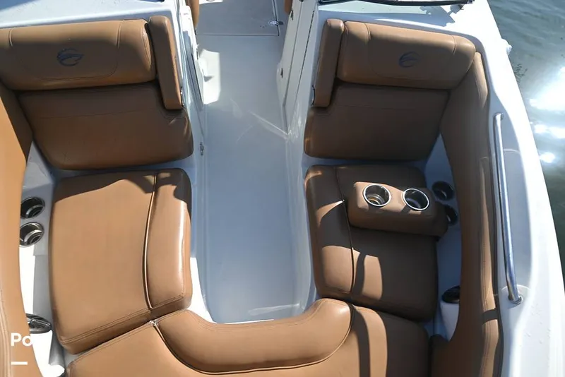 Slide: The Image of Crownline Boats E235XS 2023 - 16096573