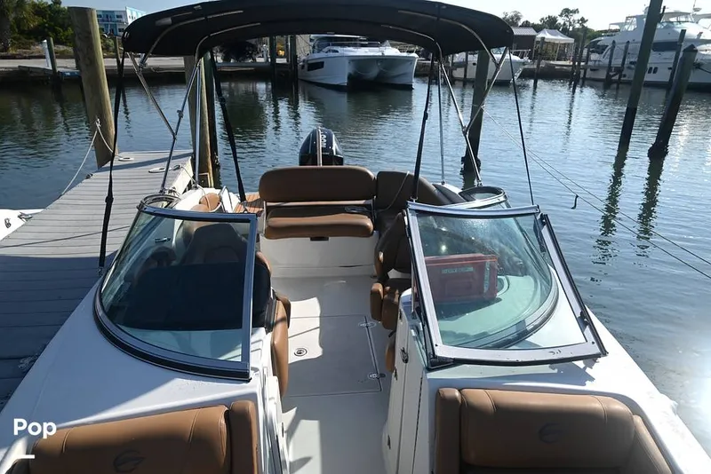 Slide: The Image of Crownline Boats E235XS 2023 - 16096574