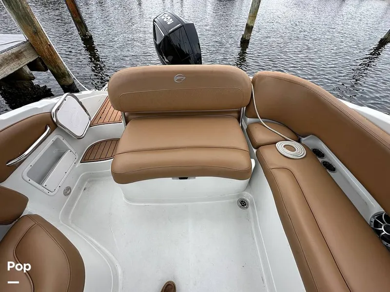 Slide: The Image of Crownline Boats E235XS 2023 - 16803442
