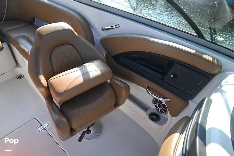 Slide: The Image of Crownline Boats E235XS 2023 - 16096587