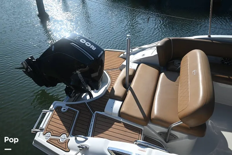 Slide: The Image of Crownline Boats E235XS 2023 - 16096600