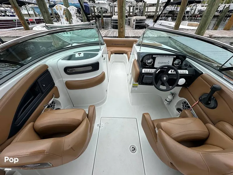 Slide: The Image of Crownline Boats E235XS 2023 - 16803438