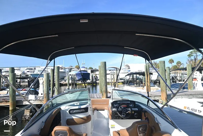 Slide: The Image of Crownline Boats E235XS 2023 - 16096607