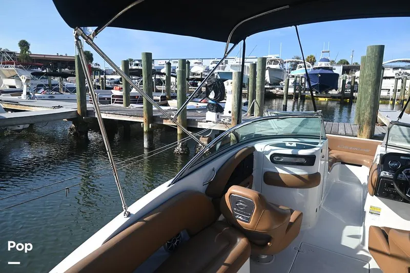 Slide: The Image of Crownline Boats E235XS 2023 - 16096608