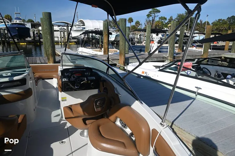 Slide: The Image of Crownline Boats E235XS 2023 - 16096609