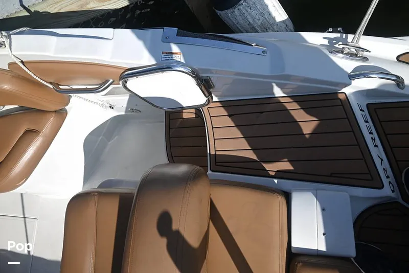Slide: The Image of Crownline Boats E235XS 2023 - 16096613