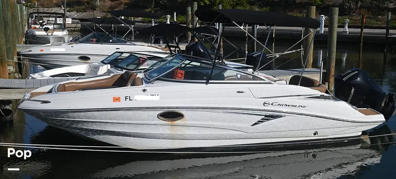 Slide: The Image of Crownline Boats E235XS 2023 - 16096540
