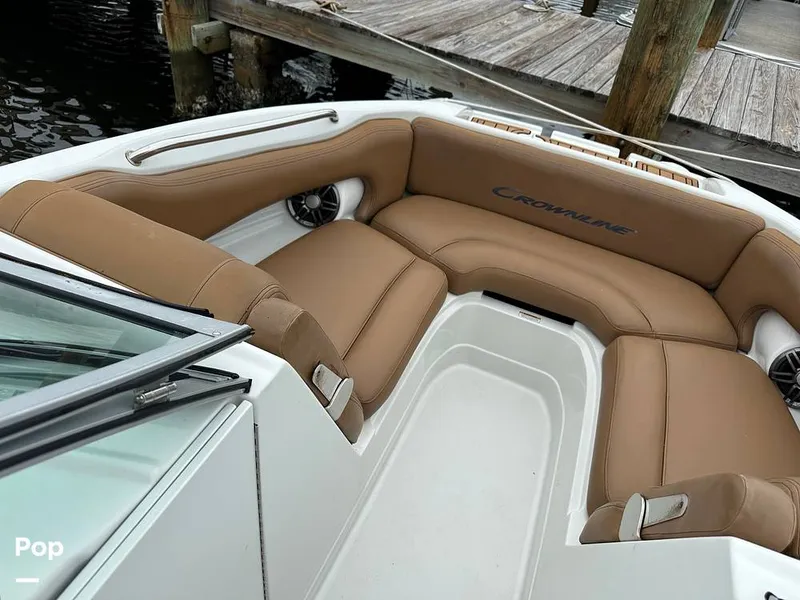 Slide: The Image of Crownline Boats E235XS 2023 - 16803431