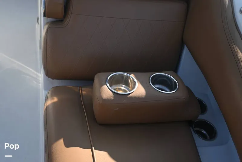 Slide: The Image of Crownline Boats E235XS 2023 - 16096562