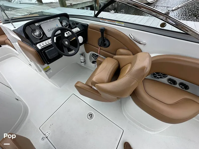 Slide: The Image of Crownline Boats E235XS 2023 - 16803440