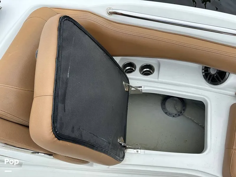 Slide: The Image of Crownline Boats E235XS 2023 - 16803453