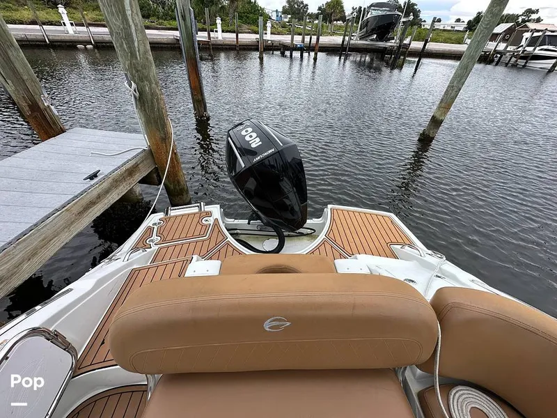 Slide: The Image of Crownline Boats E235XS 2023 - 16803445
