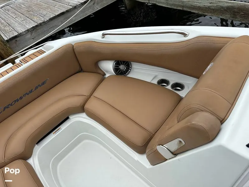 Slide: The Image of Crownline Boats E235XS 2023 - 16803432